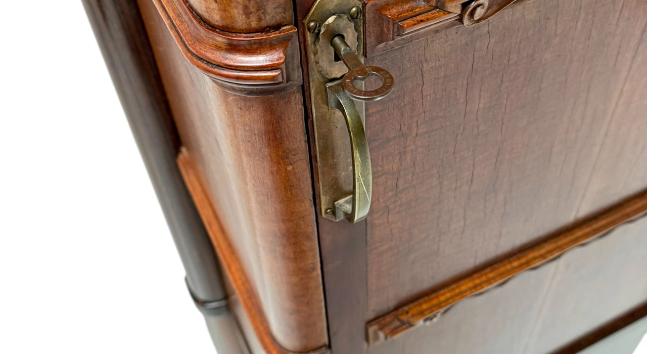 Art Deco Amsterdamse School Cabinet by J. B. Hillen Amsterdam, 1920s